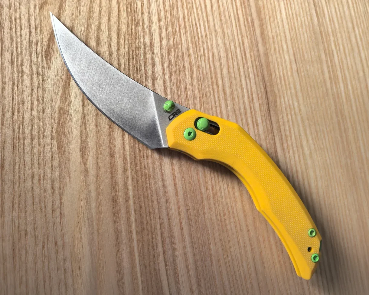 GearPatrol: This Wild EDC Knife Pushes the Limits of Foldability